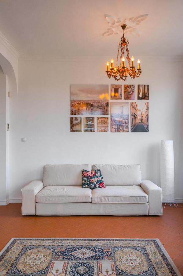 Majestic 1bd Near Nevsky Cathedral With Balcony Sofia